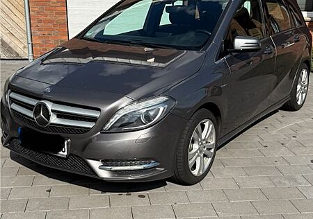 Mercedes-Benz B 180 CDI BlueEFFICIENCY Edition Edition