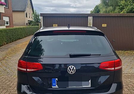 VW Passat Variant Volkswagen 2.0 TDI SCR DSG Trendline Var...