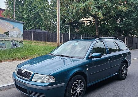 Skoda Octavia Combi 2.0 Ambiente Ambiente"NEU TÜV 2027