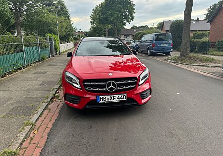 Mercedes-Benz GLA 250 4MATIC DCT AMG Line AMG Line