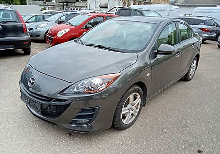 Mazda 3 Lim. Center-Line