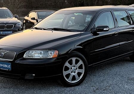 Volvo V70 Kombi 2.4D Edition Sport°AHK°TEMPO°LEDER°SHZ