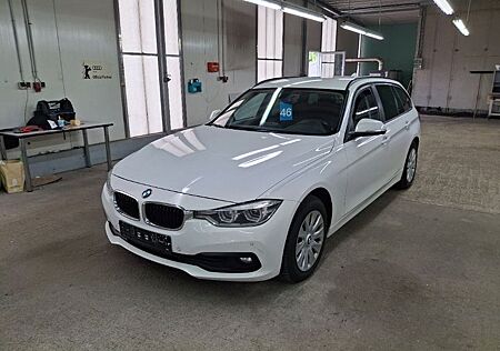 BMW 320d xDrive Touring Aut. *Leder*Navi*LED*
