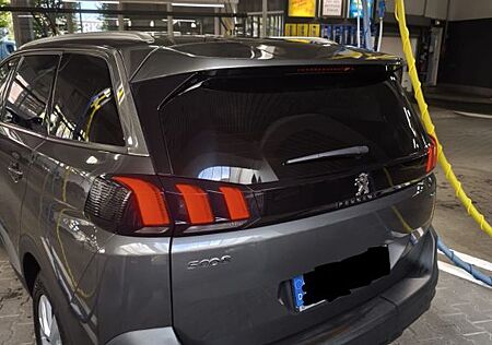 Peugeot 5008 PureTech 130 Allure EAT6 Allure