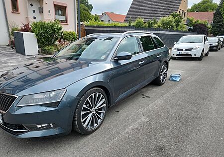 Skoda Superb 2.0 TSI DSG 4x4 L&K Combi L&K