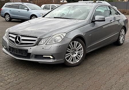 Mercedes-Benz E 250 E250 Coupe CDI BE*KAMERA*NAVI*SERVICE NEU MB*TOP