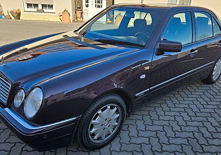 Mercedes-Benz E 280 ELEGANCE Elegance