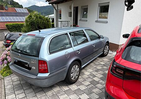 Skoda Octavia Combi 2.0