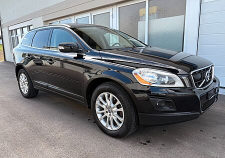 Volvo XC 60 XC60 T6 Summum AWD*8 Räder*Kamera