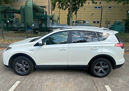 Toyota RAV 4 2.5 4x2 Hybrid Executive 114 kW (155 PS)