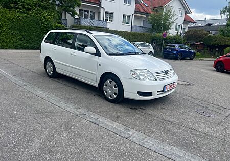 Toyota Corolla Kombi 1.4 klima