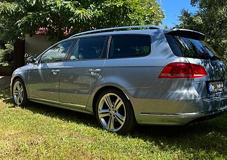 VW Passat Variant Volkswagen 2.0 TDI 130kW R-Line BMT Vari...