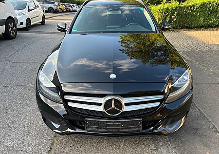 Mercedes-Benz C 220 d 4MATIC T Autom Standhzg Distronic+ AHK