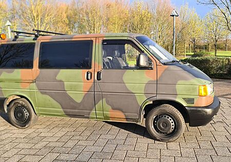 VW T4 Volkswagen Syncro 2,4D 50124 km Bundeswehr Camper Standh