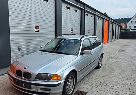 BMW 320i touring -
