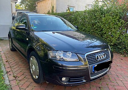 Audi A3 Sportback 1,6 Attraction Klima PDC