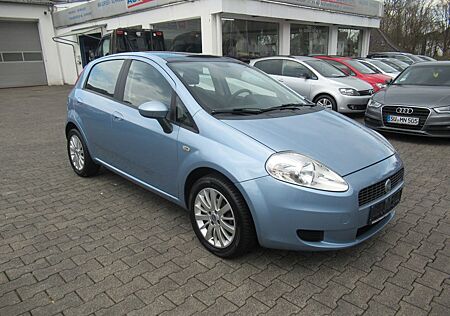 Fiat Grande Punto 1.4 16V Dynamic(Scheckheft, Tüv)