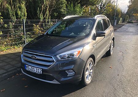 Ford Kuga 2,0 TDCi 4x4 132kW Titanium Neues Modell