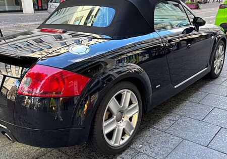Audi TT gebraucht kaufen Audi TT Roadster 8N 1.8T quattro 165 kW Mokassin