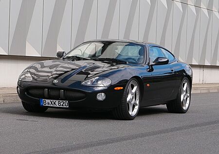 Jaguar XKR Coupé - Nothelle Ausstattung
