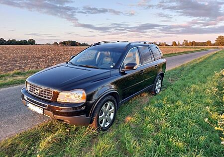 Volvo XC 90 XC90 D5 AWD Kinetic, schwarz metallic