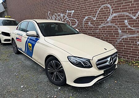 Mercedes-Benz E 200 E -Klasse Lim. Avangarde, Widscreen, LED