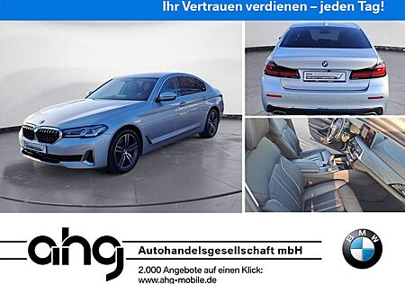 BMW 520d xDrive Luxury Line Glasdach Head-Up Laserli