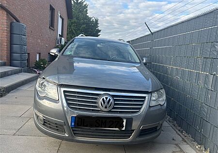 VW Passat Variant Volkswagen 2.0 TDI DSG Highline Variant ...