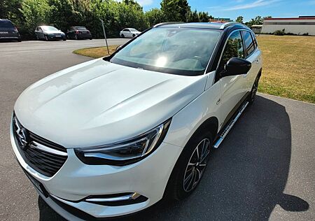 Opel Grandland X Grandland (X) 1.6 Hybrid4 Ultimate 300 PS Allrad