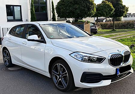 BMW 116i Lim., PDC, Sitzhg, Fahrassistenz, 8-fach