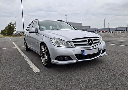 Mercedes-Benz C 200 CDI T AVANTGARDE, TÜV neu