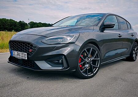 Ford Focus 2,3 EcoBoost ST Styling-Paket