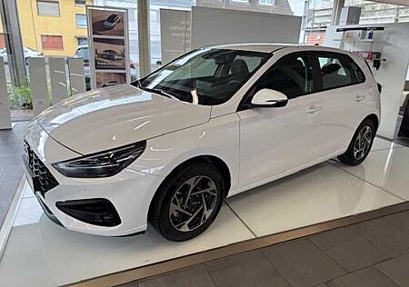 Hyundai i30 1.5 T-DPI Comfort*Navi*DAB*Kamera*LED