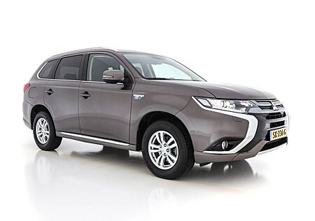 Mitsubishi Plug in Hybrid Outlander Plug-in Hybrid Outlander 2.0 AWD (INCL-BTW) *MI