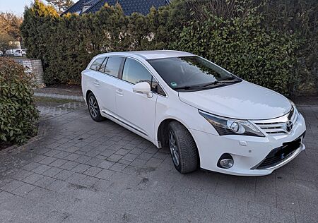 Toyota Avensis 1,8 Automatik, Webasto, Alcantara
