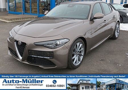 Alfa Romeo Giulia Super Advanced Effi. Bi-Xen Nav Kam Leder