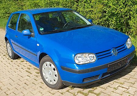 VW Golf Volkswagen 1.6 TÜV neu März 2027