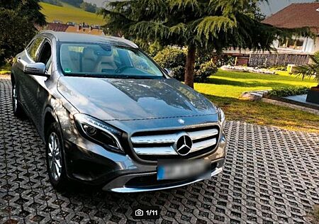 Mercedes-Benz GLA 220 CDI 4MATIC DCT -