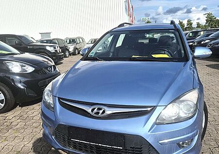 Hyundai i30 1,4i FIFA WM Edition TÜV 7.27 AHK KLIMAANLAG