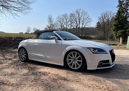 Audi TTS Roadster 2.0 TFSI quattro Schalter Ibisweiß