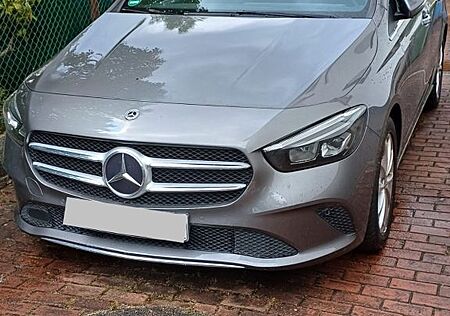 Mercedes-Benz B 200 4MATIC DCT -