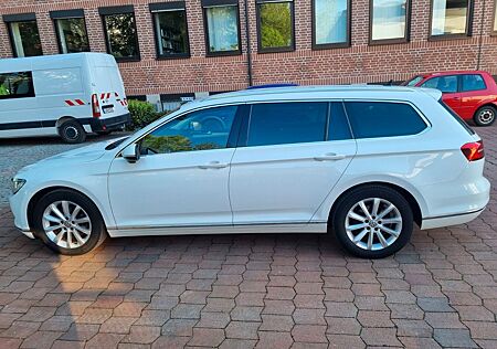VW Passat Variant Volkswagen 2.0 TDI Highline Variant Highline