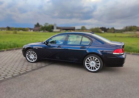 BMW 745d A -