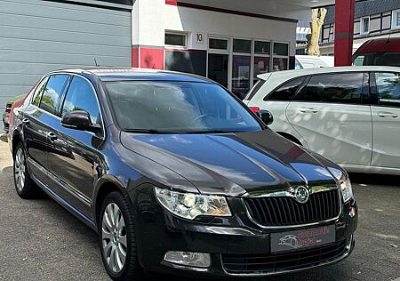 Skoda Superb Elegance *NAVI*XENON*MEMORY*ALCANTARA