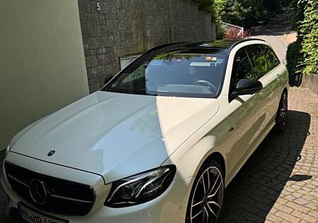 Mercedes-Benz E 53 AMG Mercedes-AMG E 53 4MATIC+ T Autom. ...