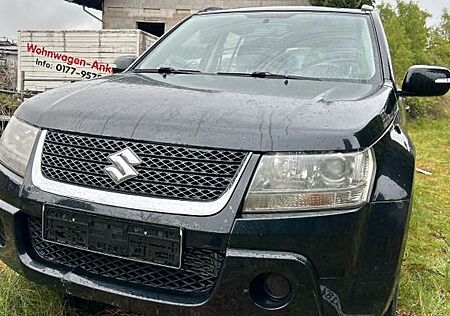 Suzuki Grand Vitara 1.9 DDiS Club Club 4x4 Allrad