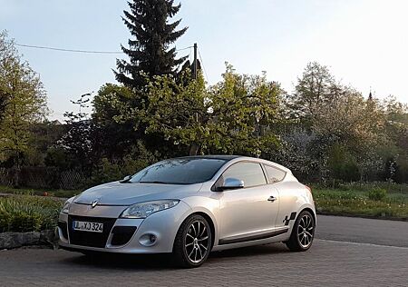 Renault Megane Coupé Dynamique TCe 180 Dynamique