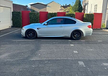 BMW M3 E92 Coupé Competition 23000KM Frozen Silver