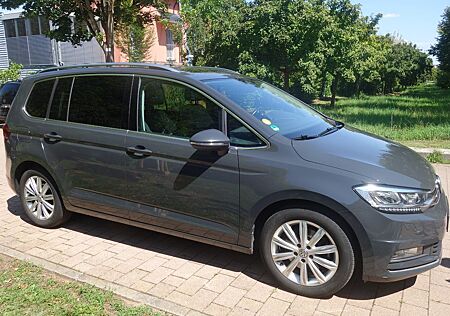 VW Touran Volkswagen 2.0 TDI SCR Highline BMT 110 kW Pano AHK Euro 6