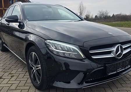 Mercedes-Benz C 180 T *NAVI,LED,SHZ,PDC,TEILLEDER*